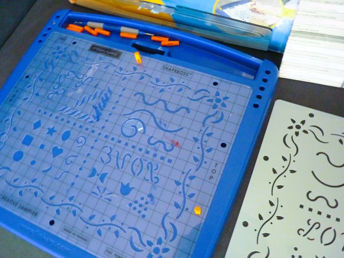 Fiskars SHAPEBOSS carte decorative loisirs creation papier tbe - photo numéro 2