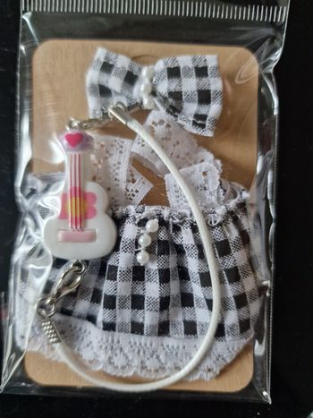 Robe vichy pour poupée genre labubu