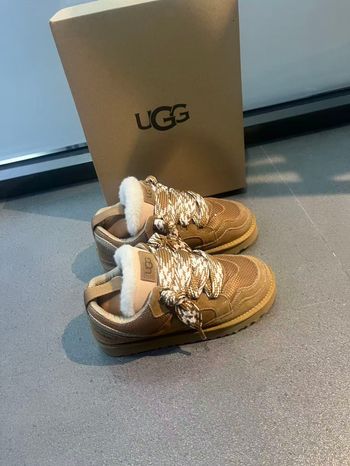 UGG Highland EU 38