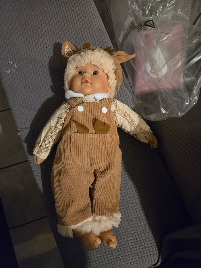 Poupée 40cm
