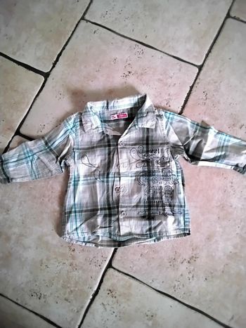 Jolie chemise légère taille 9 mois