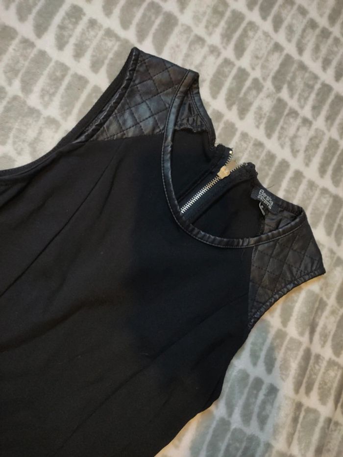 Robe zippé noir moulante Bershka taille S 36 - photo numéro 3