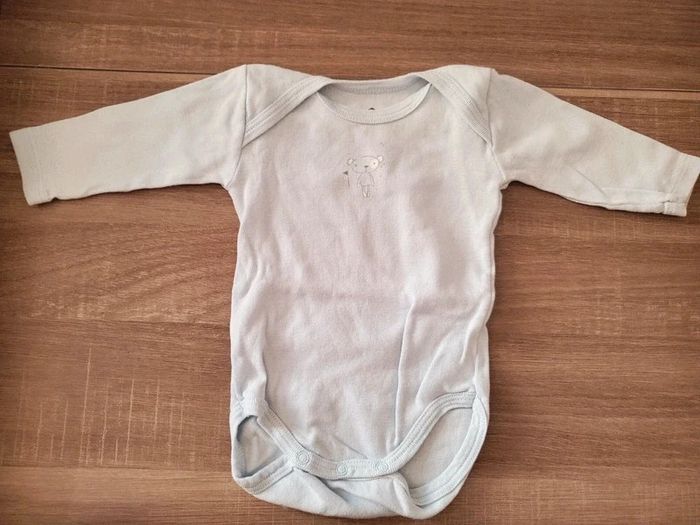 Lot de 13 bodies 3 mois - photo numéro 4