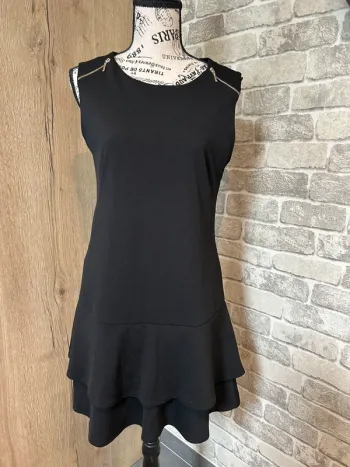 Robe noire taille 38