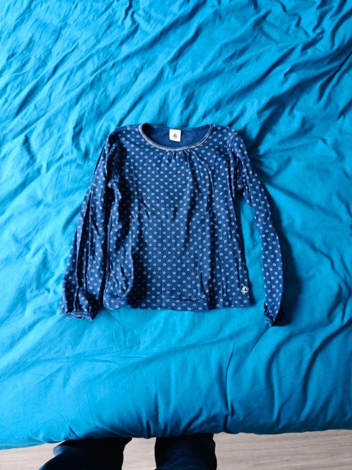 T shirt manches longues petit bateau taille 8ans