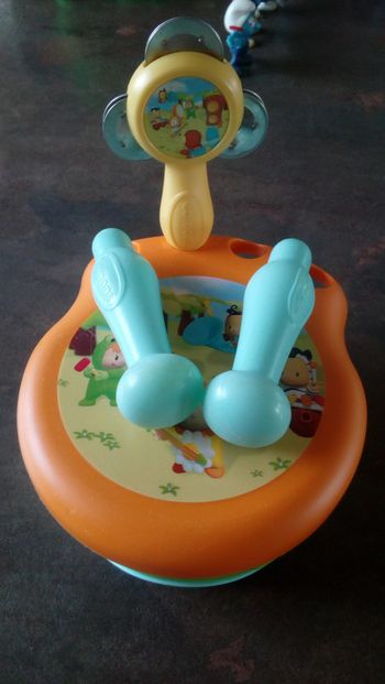 Instruments de musique et hochets