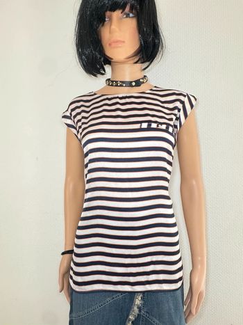 Magnifique haut rayé  Promod, fluide et agréable à porter 🌟