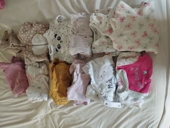 Gros lot vêtements fille 1 mois
