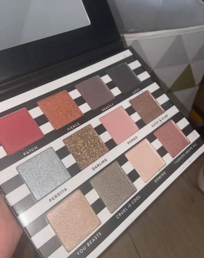 Palette Disney Cruella neuve