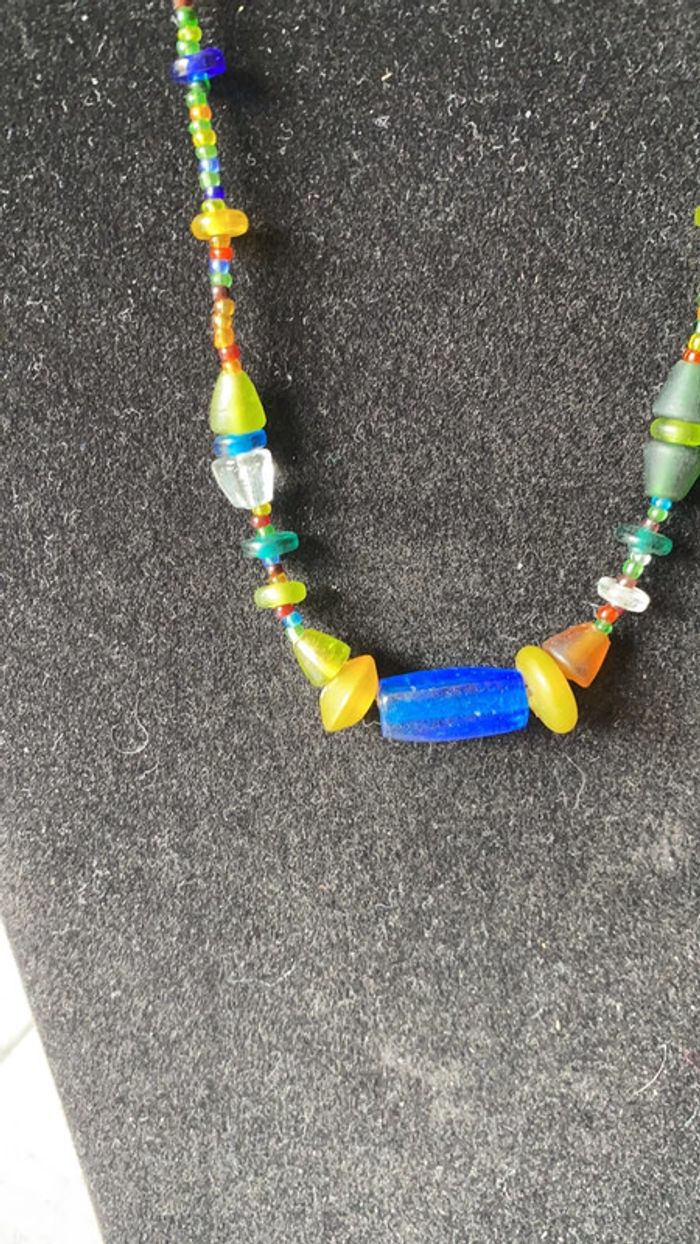Collier fantaisie multicolore de perles - photo numéro 2