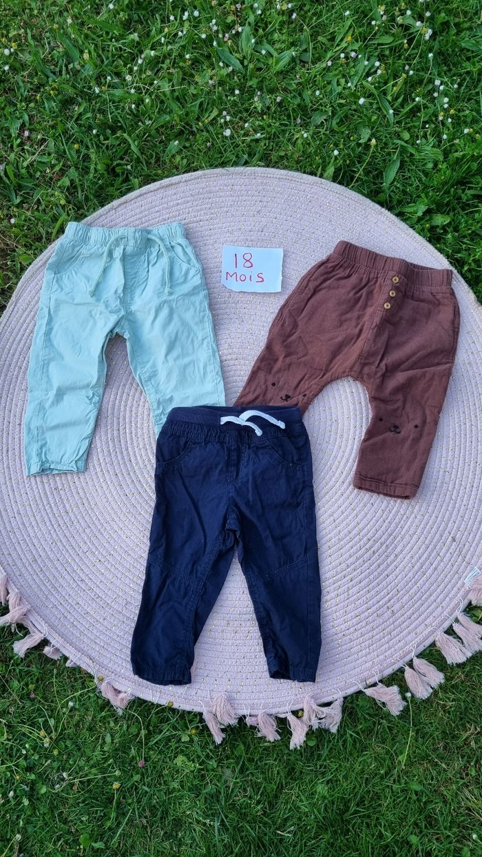 Lot 3 pantalons légers 18 mois