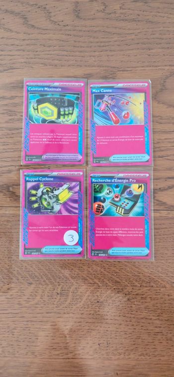 Lot de 4 cartes pokémon high-tech
