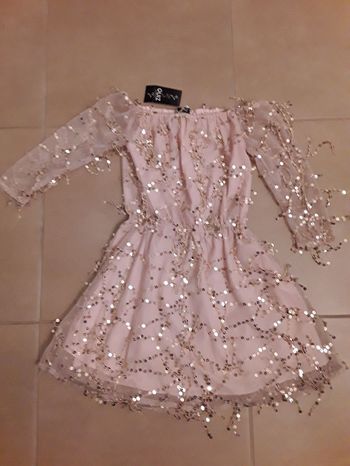 Robe de fêtes rose pâle et sequins en 34 NEUVE