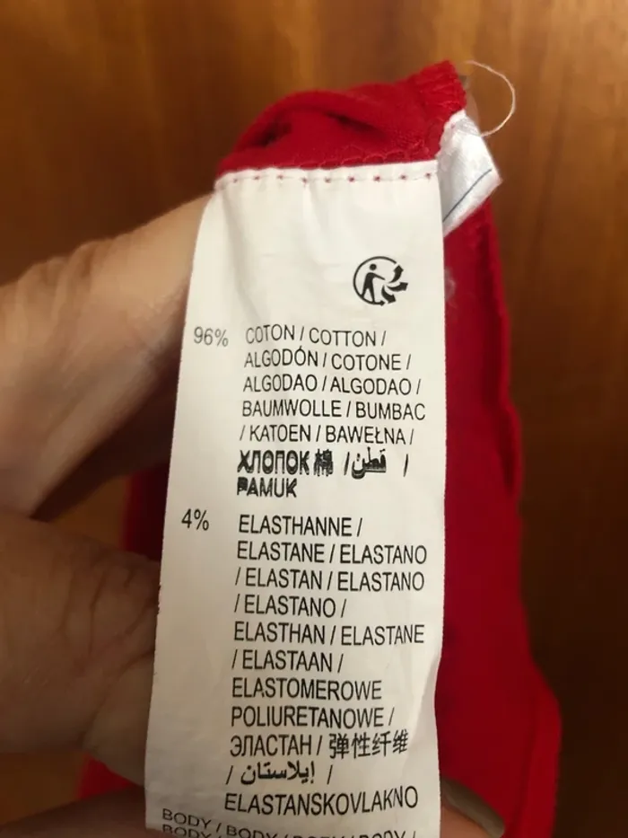 Bodie rouge - photo numéro 16