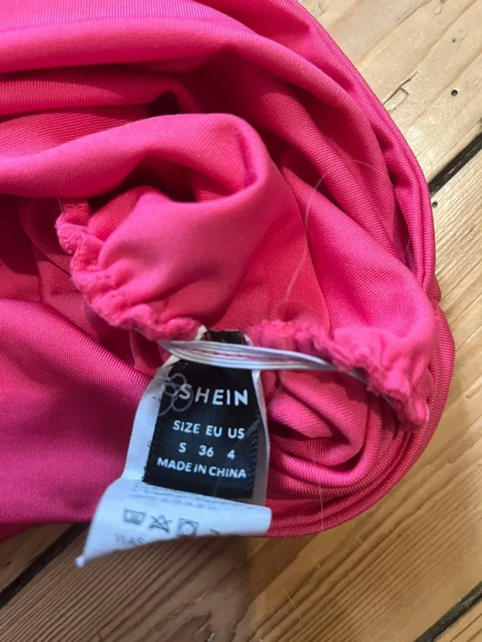 robe rose taille S shein - photo numéro 3