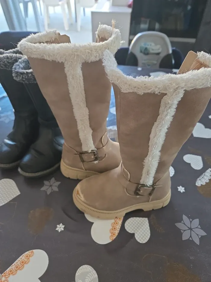 Lot 2 paires de bottes hiver - photo numéro 3