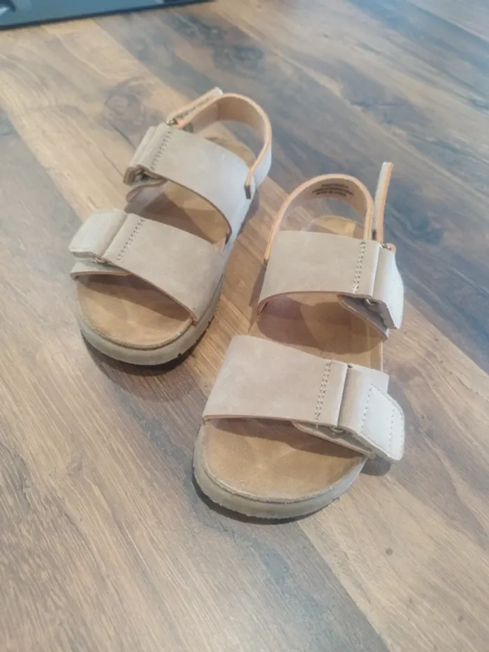Sandale "Creeks" neuve taille 30 - photo numéro 2