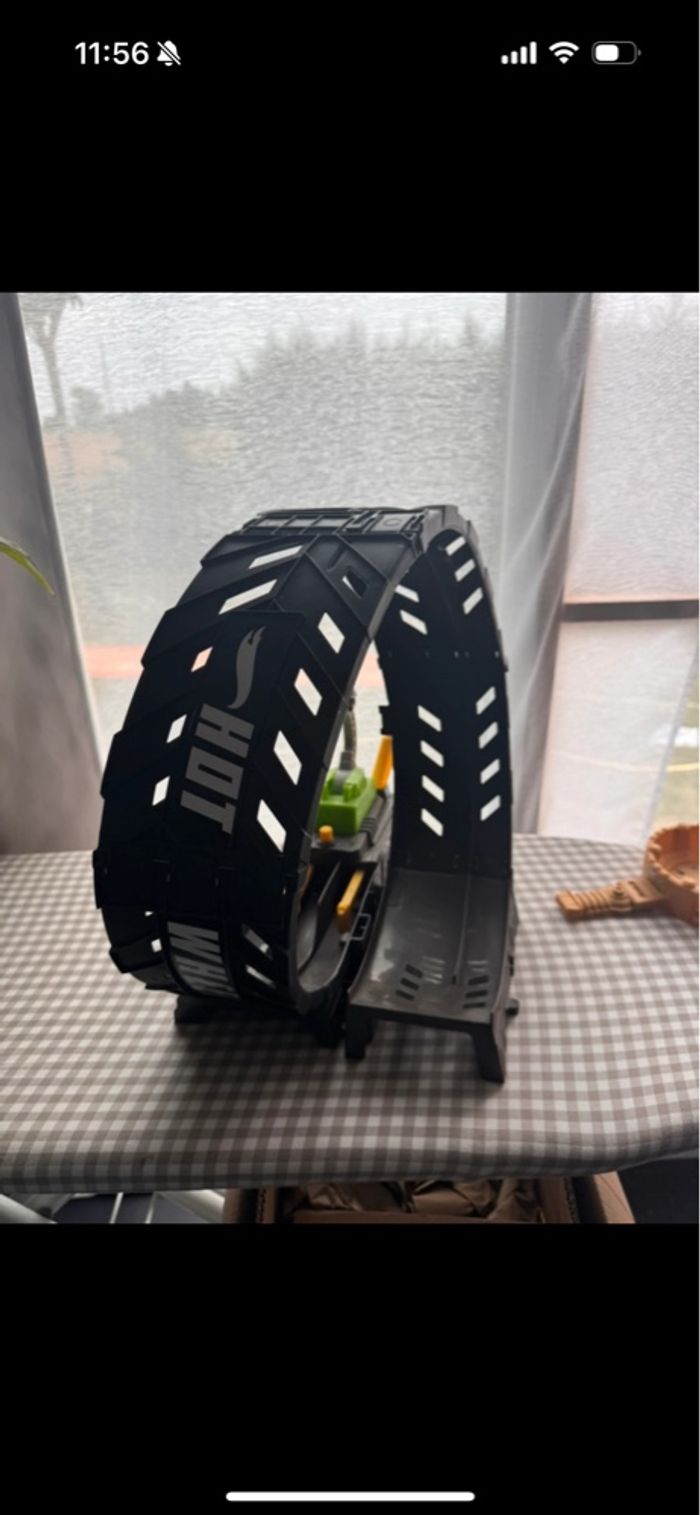 Boucle monster truck et véhicules hot Wheels - photo numéro 3