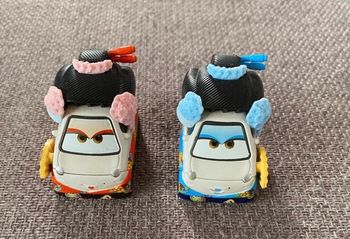 Lot voitures Okuni et Shigeko 