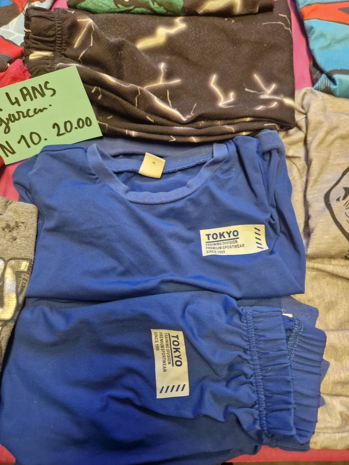 Lot vêtements 4ans garçon N 10 - photo numéro 4