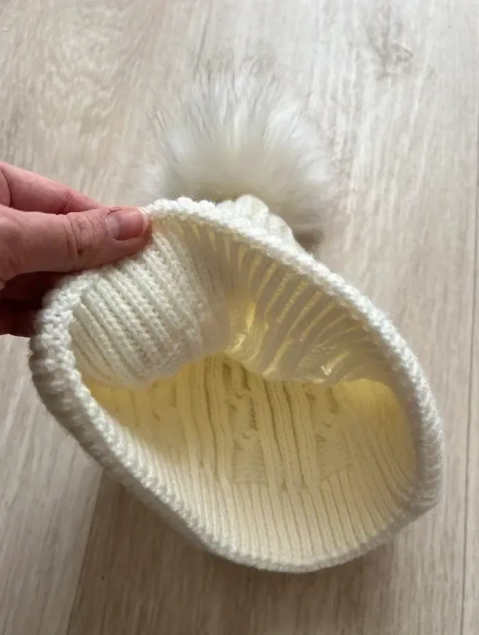 Bonnet crème à pompon Nouvelle Zélande neuf 100% acrylique - photo numéro 7