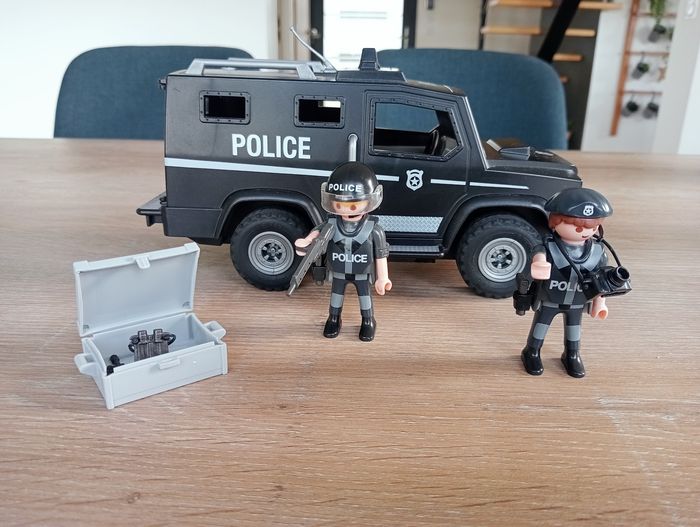 Playmobil 5974 Fourgon de police - photo numéro 2