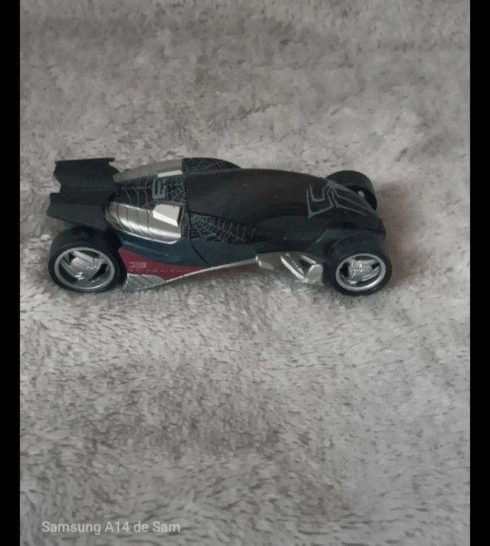 Voiture de spiderman marvel majorette 2007 - photo numéro 2