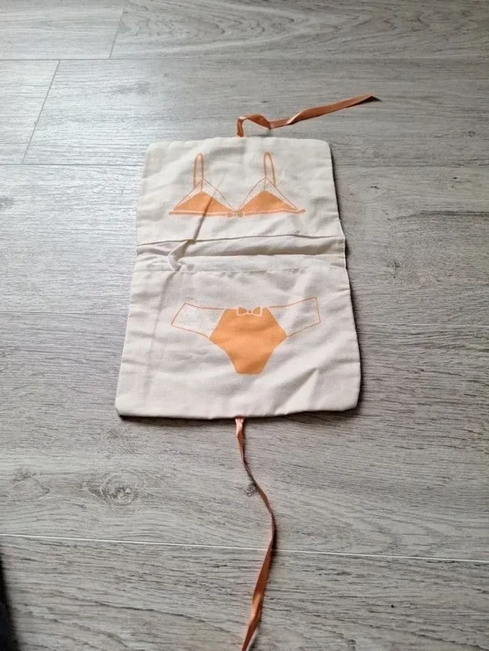 Sac à sous vetement - photo numéro 3