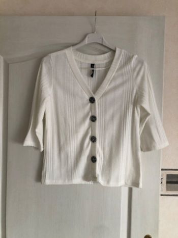 Tee shirt a boutons