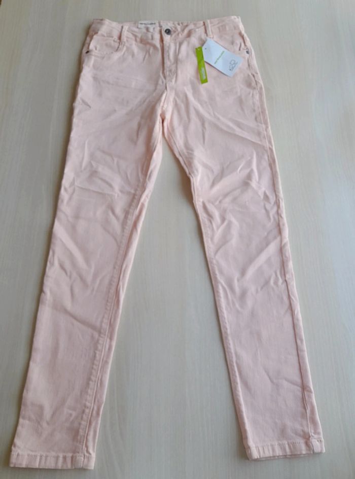 Pantalon slim rose neuf