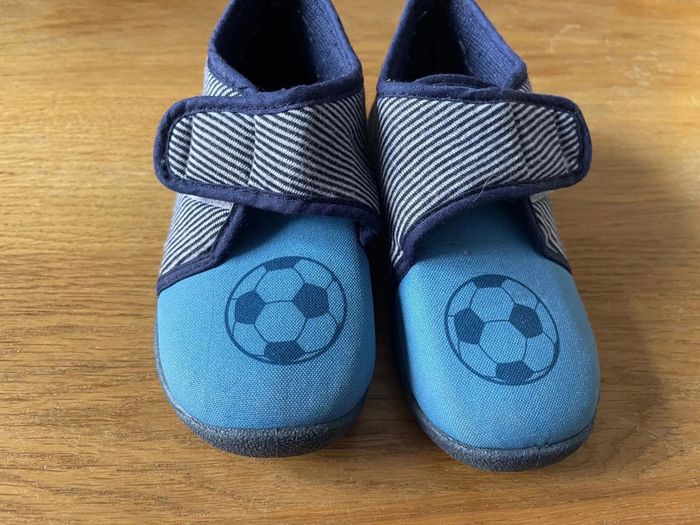 Chaussons garçon 25