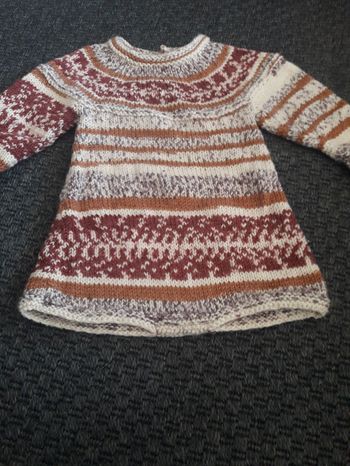 Robe pull tricotée main 9 mois