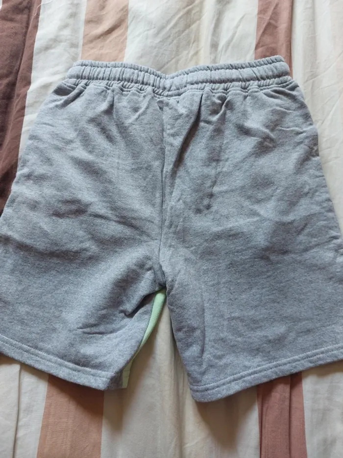 Short en molleton Pokémon - photo numéro 4