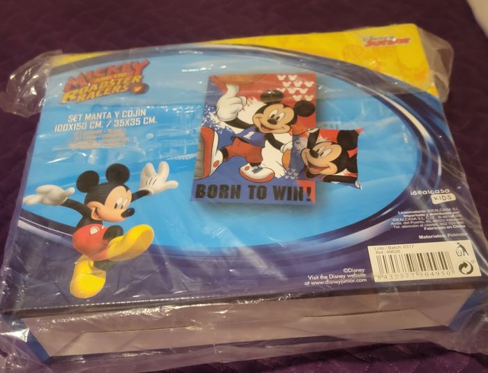 Set coussin  et plaid mickey - photo numéro 2