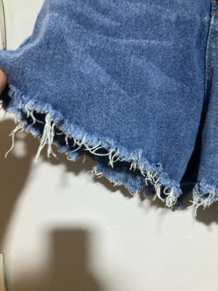 Short en jean taille haute effet usé – Taille S - photo numéro 3