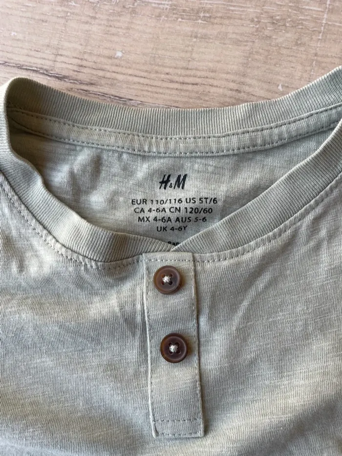 Tee-shirt H&M 5/6 ans - photo numéro 2