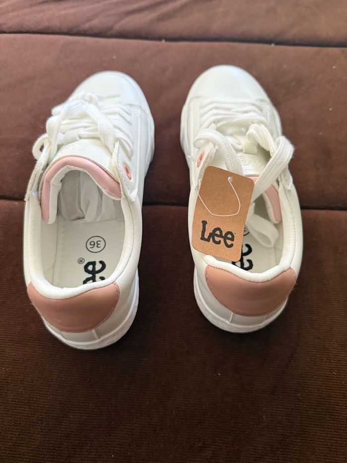 Baskets blanches, neuves Lee. Pointure 36 - photo numéro 4