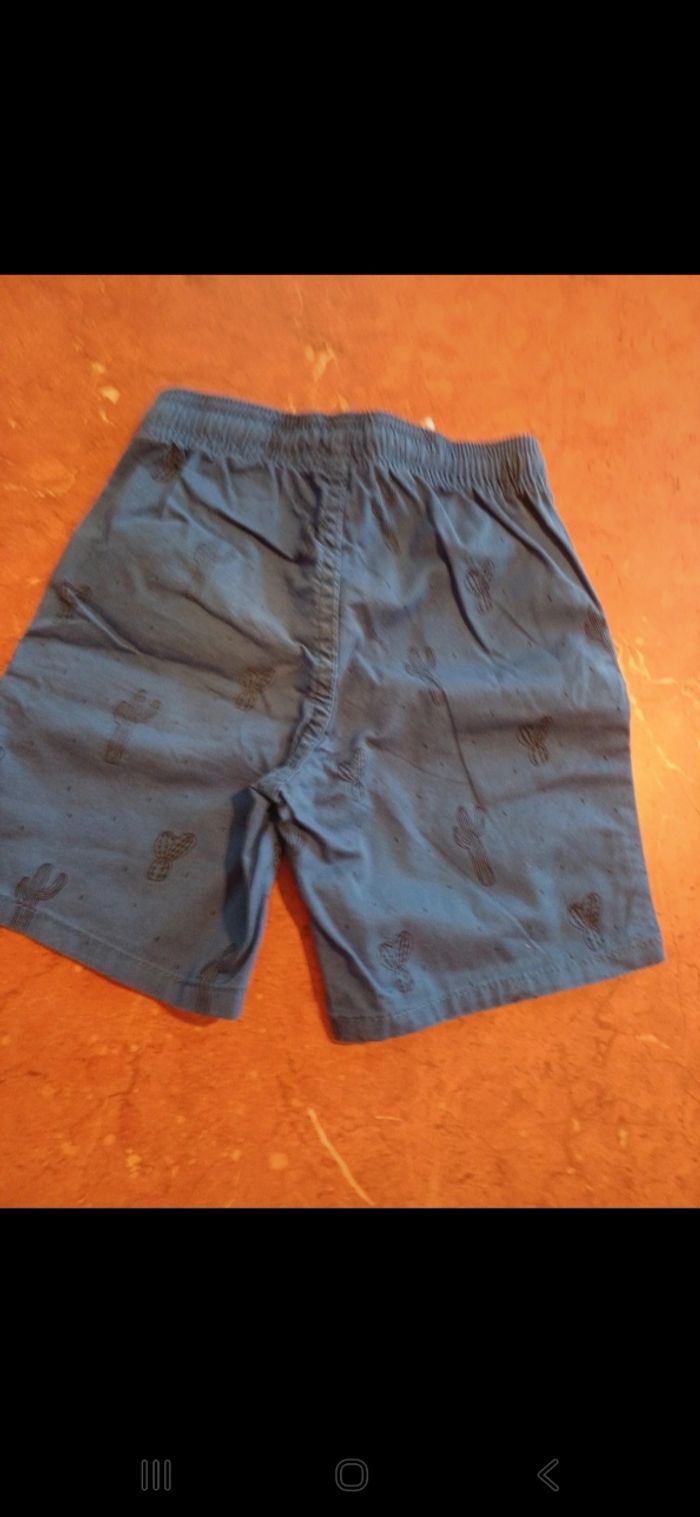 Short garçon taille 3 ans - photo numéro 3
