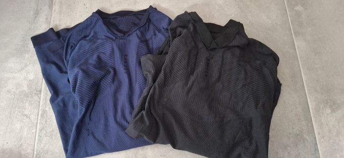 Lot de 9  vêtements de sports decathlon