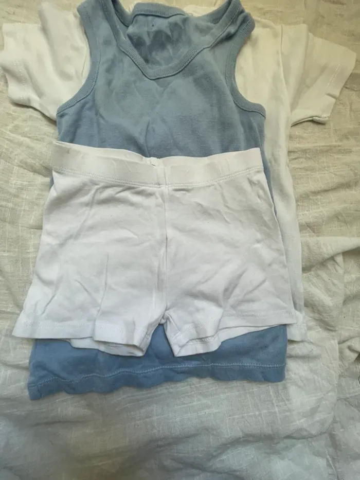 Tee-shirt manches longues Pataugas 5 ans + 3 vêtements offerts ! - photo numéro 8