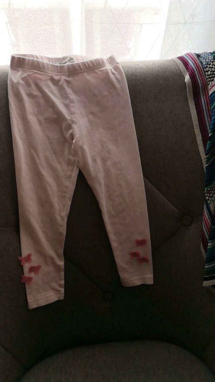Legging rose avec papillons