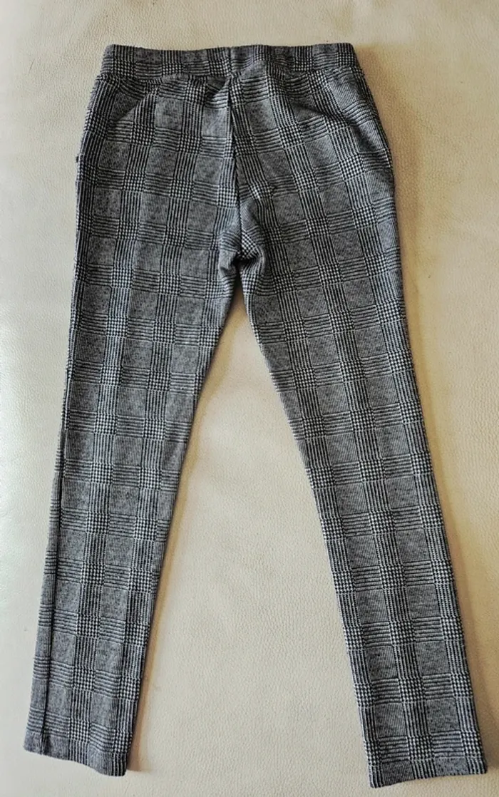 Pantalon 6/7 ans - photo numéro 2