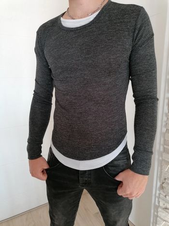 Jolie pull gris taille S