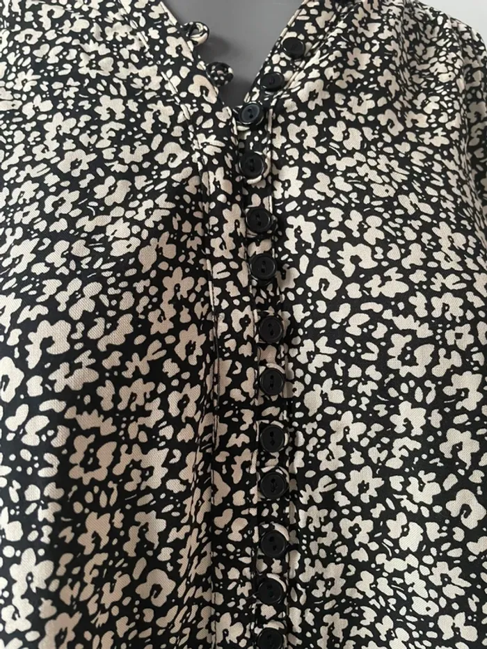 Magnifique robe en 48 de la boutique M&Smode excellent état proche du neuf - photo numéro 3