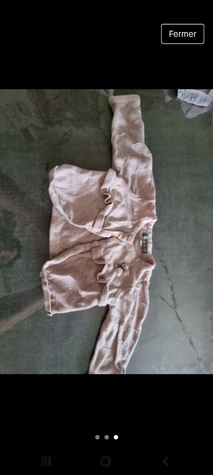 Gilets 6 mois - photo numéro 2