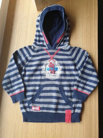 Pull capuche Spiderman 3/4 ans