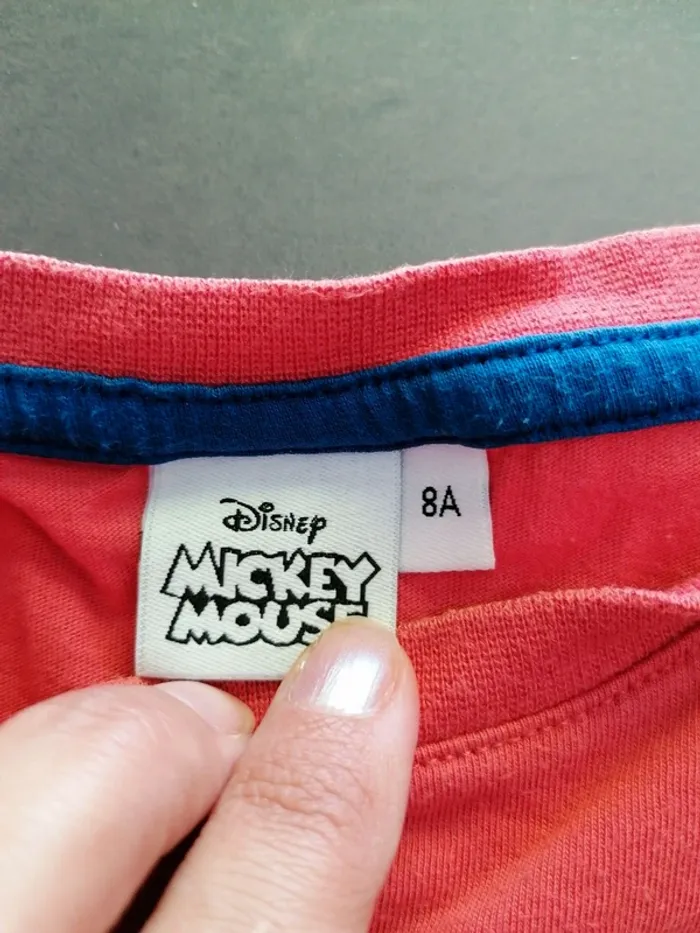 Tee shirt Mickey taille 8 ans - photo numéro 3