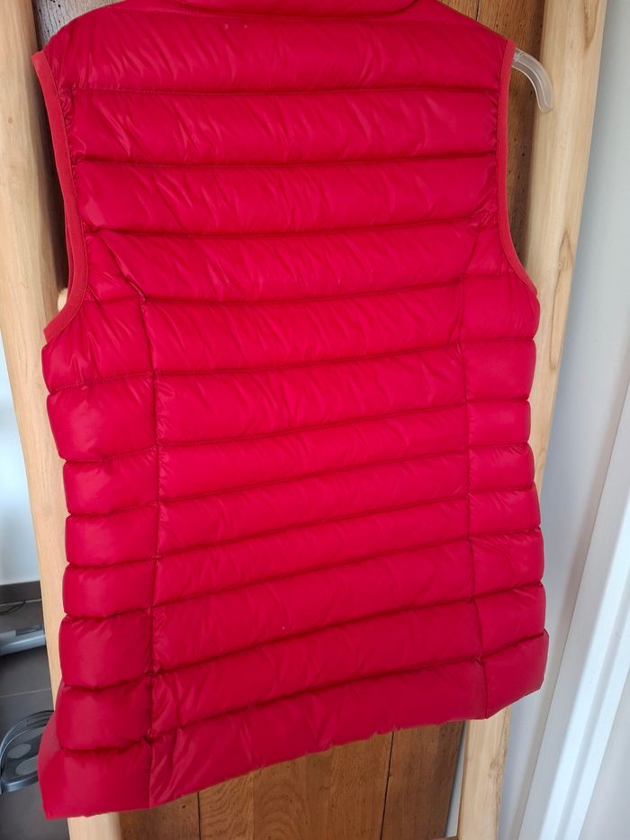 Veste sans manche rouge - photo numéro 2