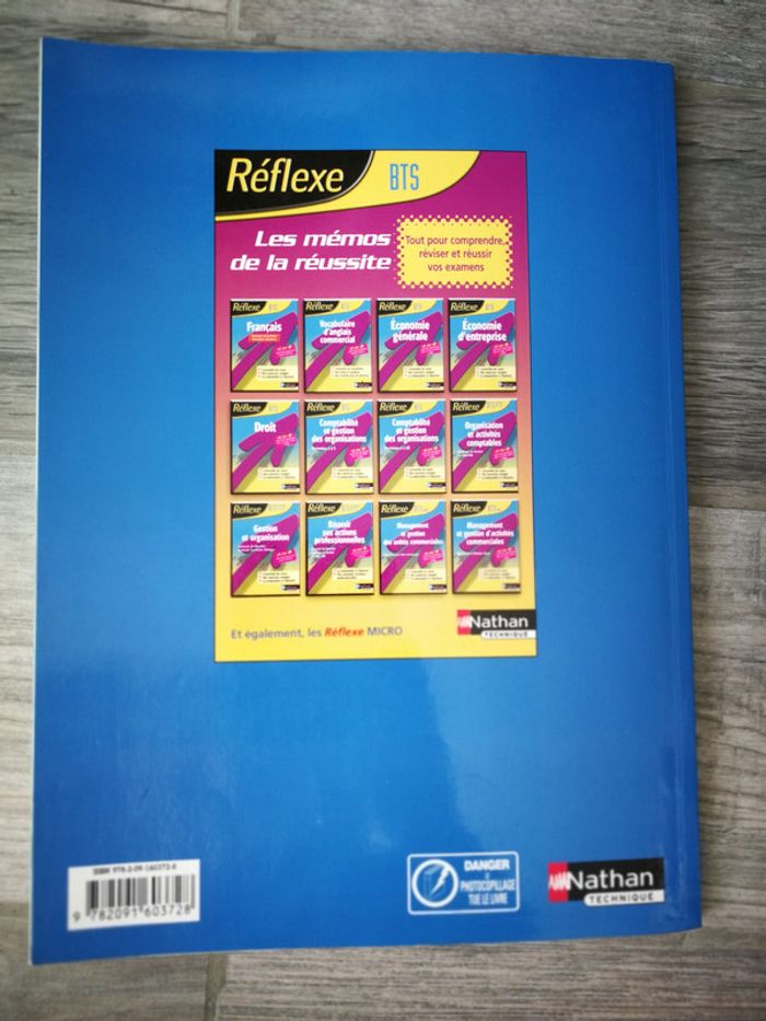 BTS 1 e année Droit , pochette Réflexe - photo numéro 3