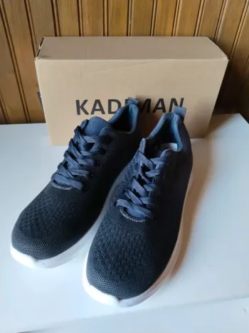 Superbes chaussures baskets sneakers homme pointure 44